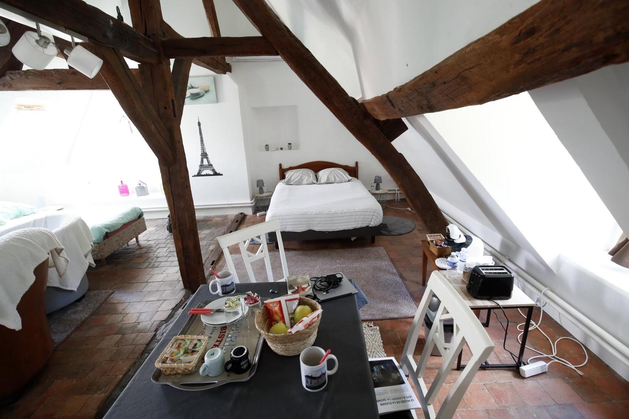 Chambres D'Hotes Chez Sylvie Donnemain-Saint-Mames Exteriör bild