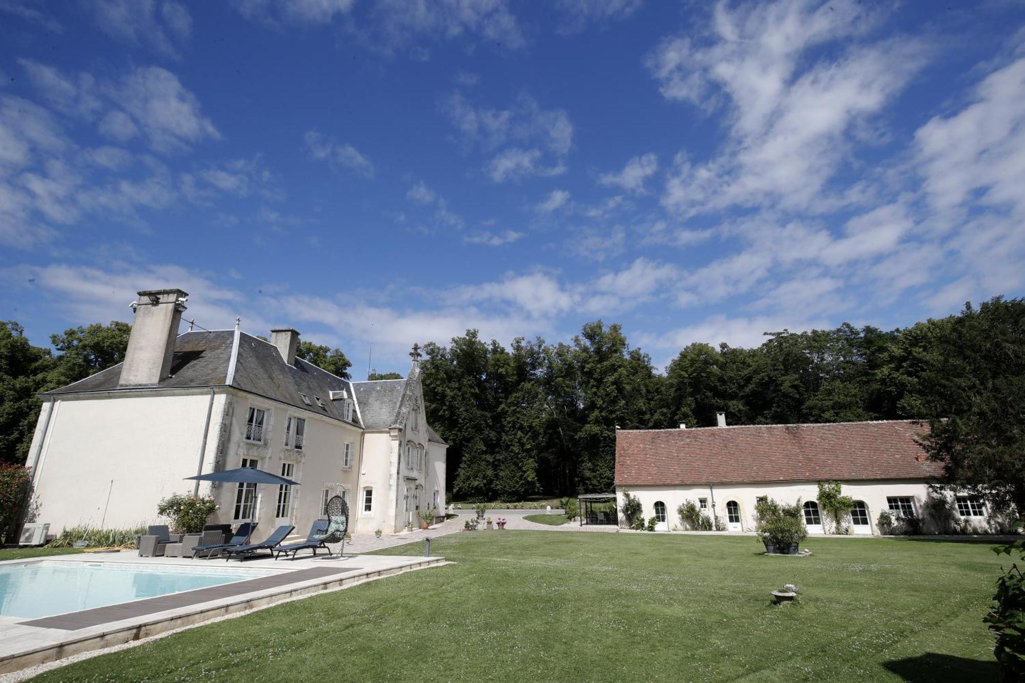 Chambres D'Hotes Chez Sylvie Donnemain-Saint-Mames Exteriör bild